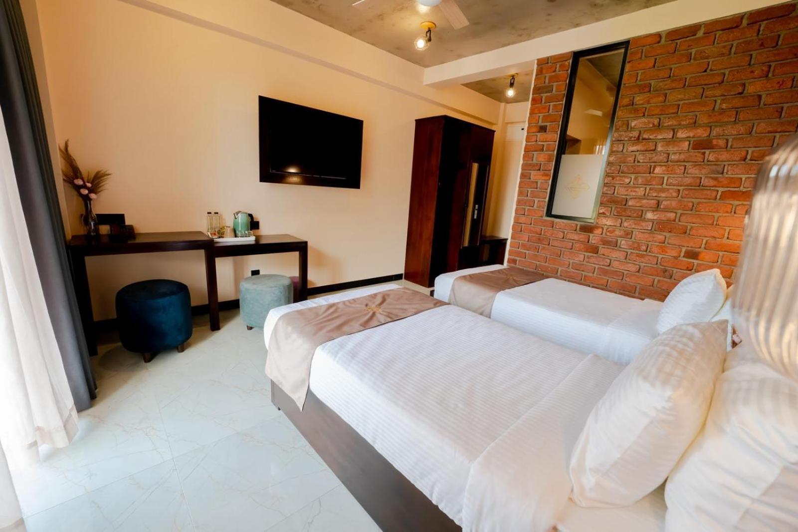 Limeshine - Airport Transit Hotels & Residences Katunayake Exterior photo