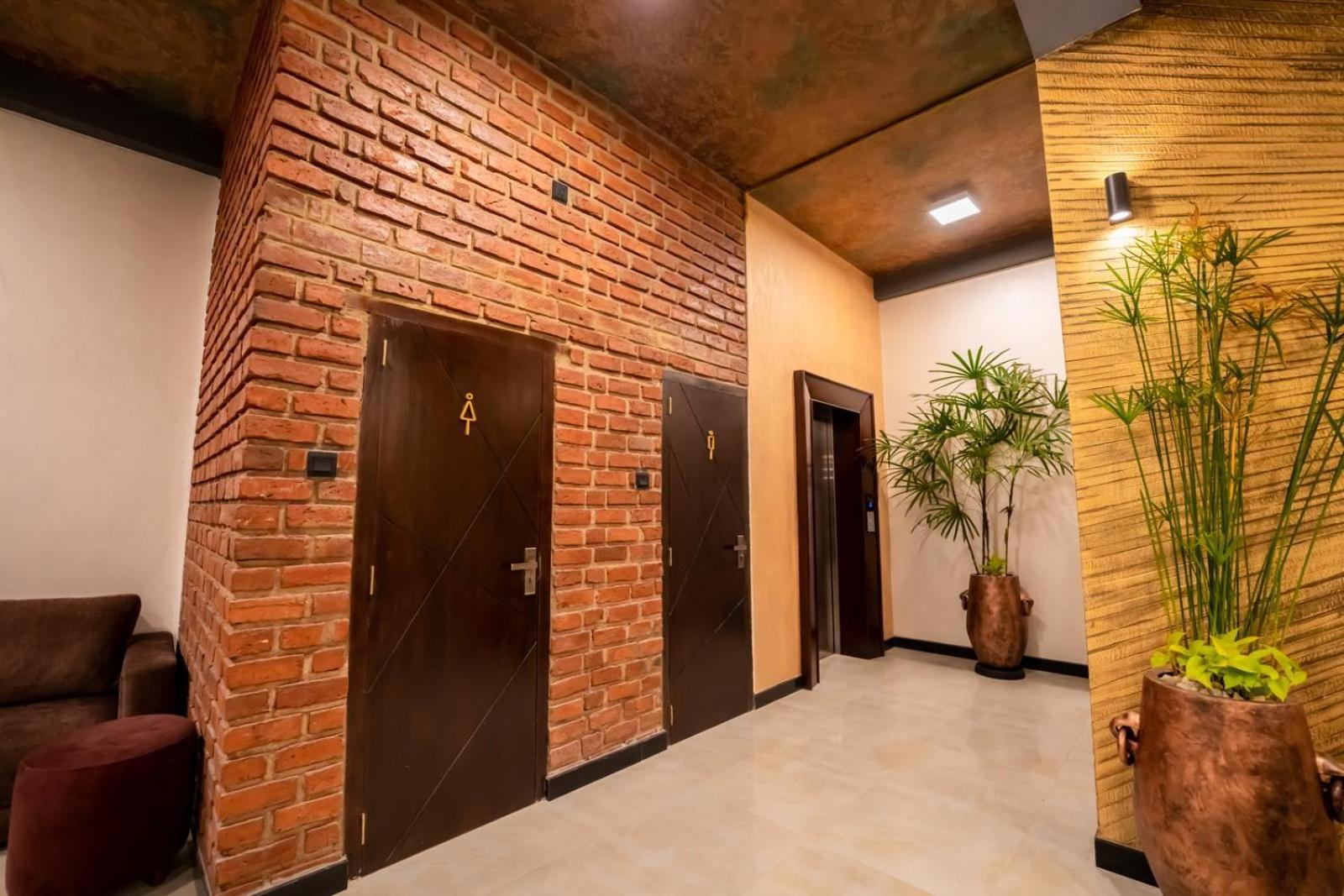 Limeshine - Airport Transit Hotels & Residences Katunayake Exterior photo