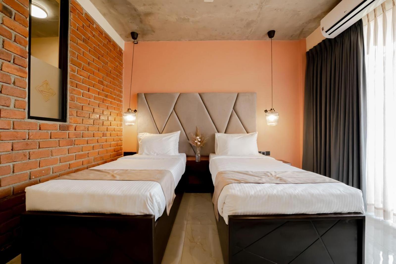 Limeshine - Airport Transit Hotels & Residences Katunayake Exterior photo